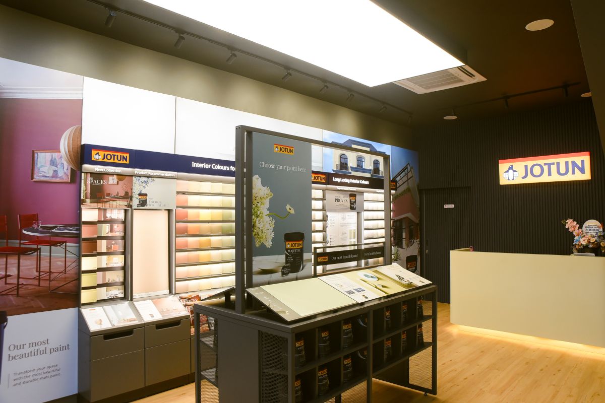 Tampilkan Inspirasi Warna Hunian Tropis, Jotun Studio Resmi Hadir di Balikpapan