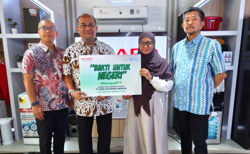 Sharp Indonesia Salurkan Bantuan untuk 600 Warga Terdampak Gempa NTT